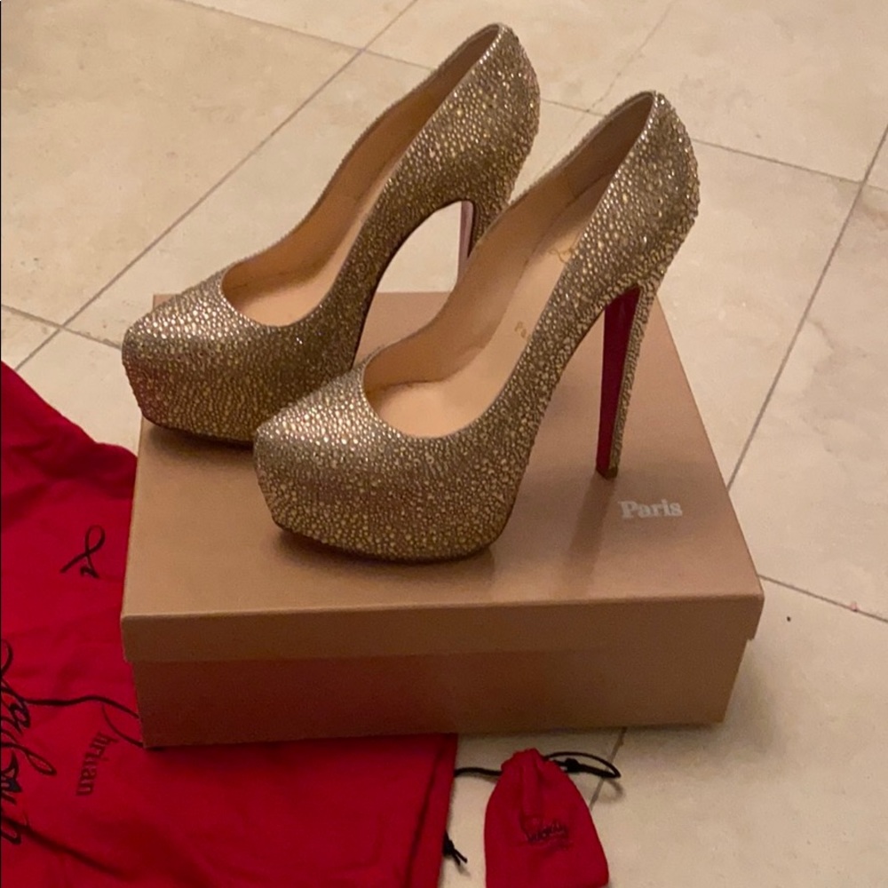 Christian Louboutin daffodile strass peach SS 38